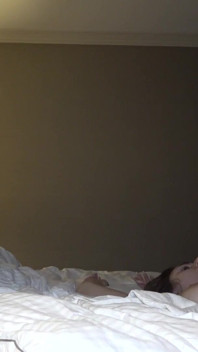 Vedeta porno Penelope Kay îl face pe Tad să ejaculeze