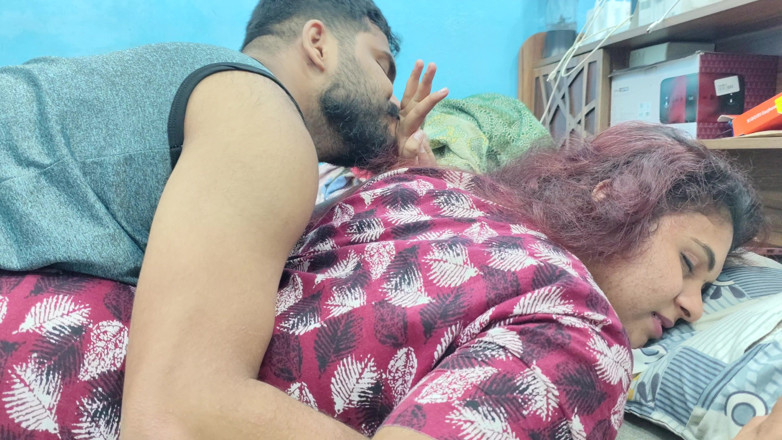 Vaigavarun45: Ass Kiss Romance, Malayali Girl Hot Ass Kiss with Romance...