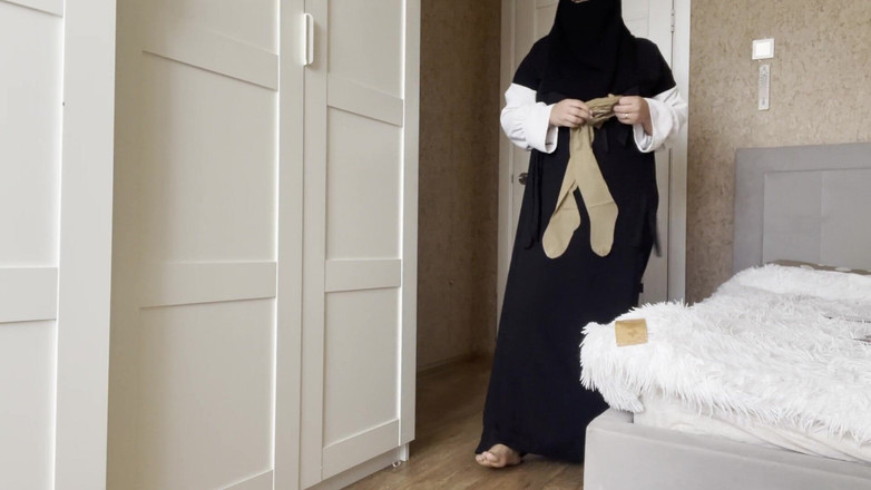 Lux Eva: 穿着丝袜的阿拉伯熟女