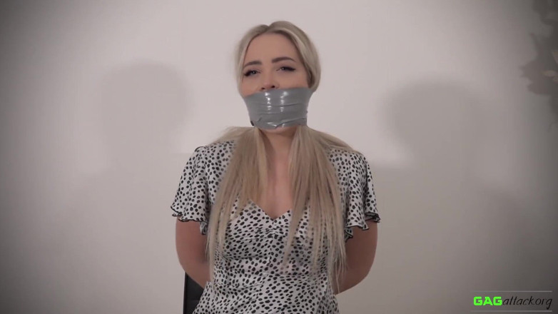 Gag Attack: Обрі - три відтінки сірого