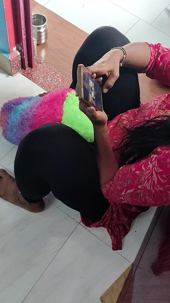 Tamil lesbian: Heißes reden und kleiden