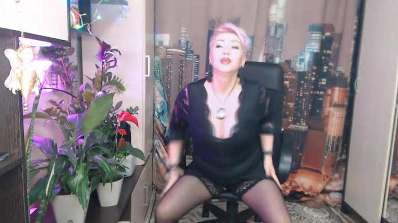 AimeeParadise: Soție matură suge pula... Un clan vesel din Rusia cu...