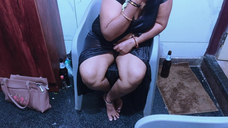 Tamil lesbian: Po natáčení neformální mluvení o porno videích