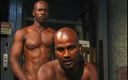 Gays Case: Deux mecs noirs excités au corps étroit incroyable baisent dans une...