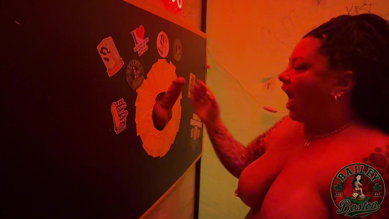 Sharedwife90: Con cu ngoại tình bùng nổ tại gloryhole