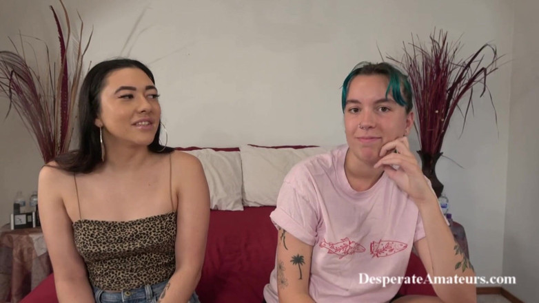 Media Originals: Çaresiz amatörler Mimi ve Olivia natalia sıkıyken ateşli lezbiyen eyleminin...