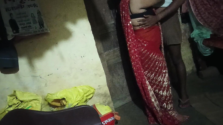 Desi_bhabhi121: Fez sexo em lua de mel com a nova cunhada