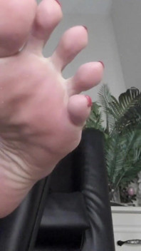 Big Under Feet