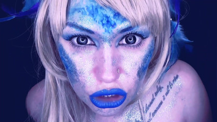 Goddess Misha Goldy: Dikurung selamanya dan dikutuk sama sirene yang kejam