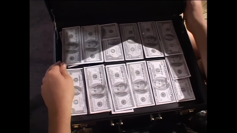 Pornobello: Молода і красива Джіа Палома жорстко трахкала в свою милу маленьку попку