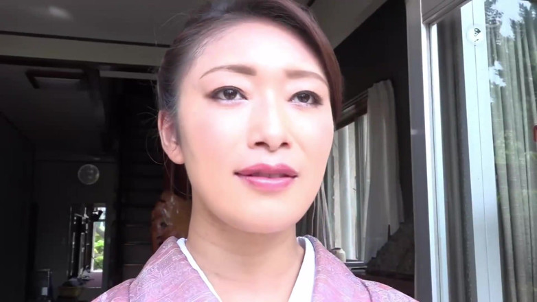 Raptor Inc: Prémie Japonsko: 12 krásných MILf v kulturním oblečení, hladová po sexu -4