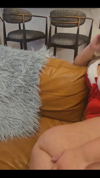 Mrs Santa and the Grinch Roleplay