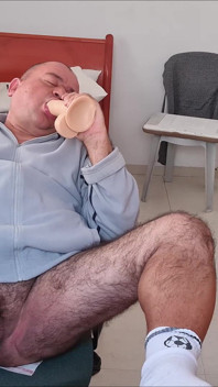 Ik ben net naakt betrapt door mooie buurvrouw - en dit was mijn antwoord