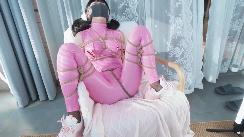 Aisan girl bondage: Ms17-use Duct Tape to Gag the Girl and Make Her...