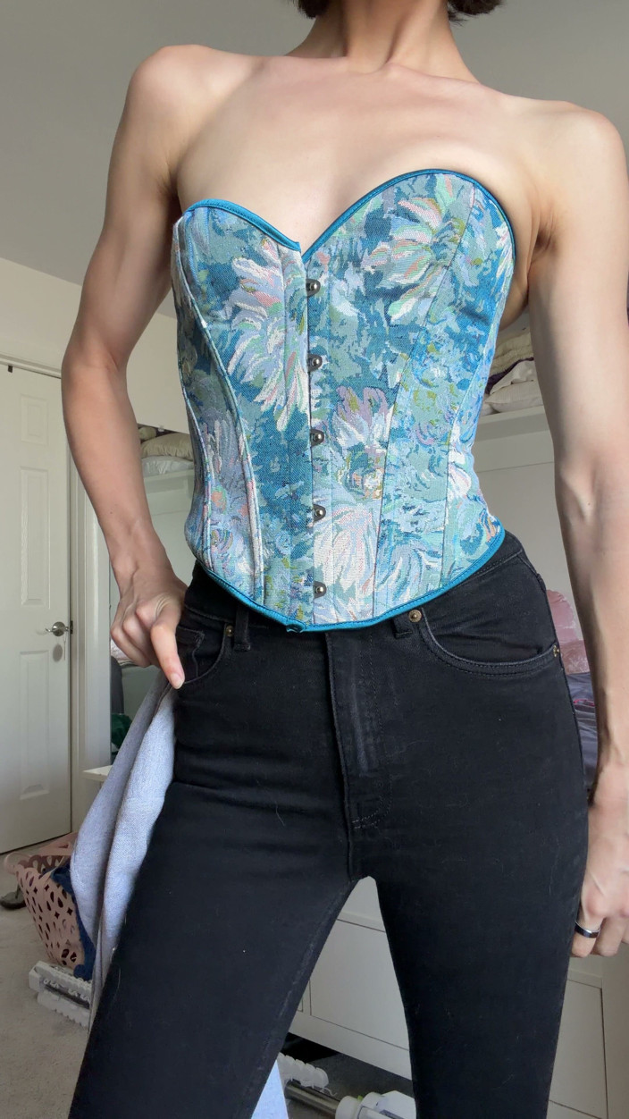 Ms_Emmy_Lynn: Sfw Corset Jeans Sexy Business Outfit