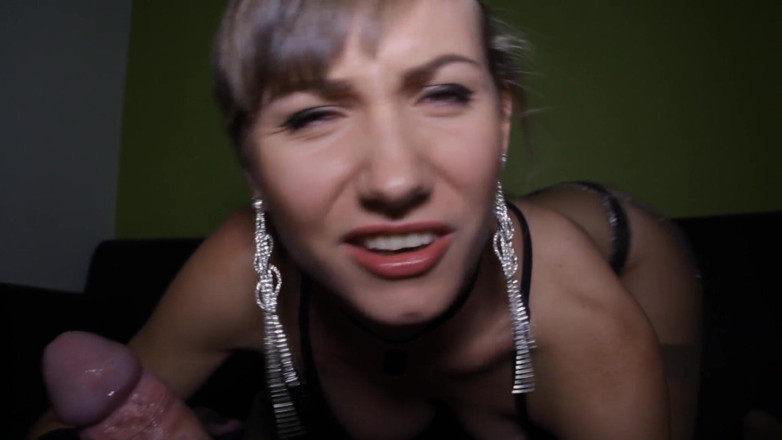 Angel The Dreamgirl: Labă senzuală cu mănuși din nailon!