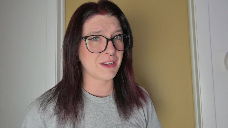 Missellie8: Horny Prison