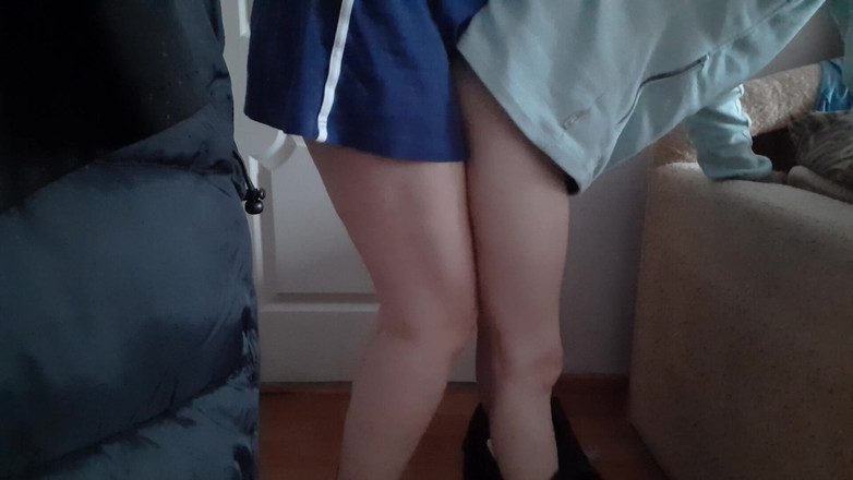 Lesbian-illusion: Я трясуся і трахаю свою дружину раком з пляшкою