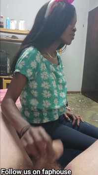 Домашній Працівник Любить Робити Босові Дрочки Руками