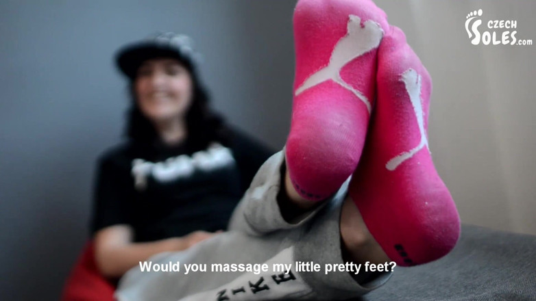 Czech Soles - foot fetish content: Хочешь понюхать мои носки?