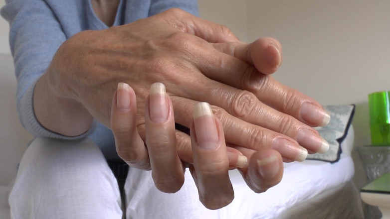 Lady Victoria Valente: Elegante Summer Hands e Long Fingernails, apresentado por Lady Victoria...