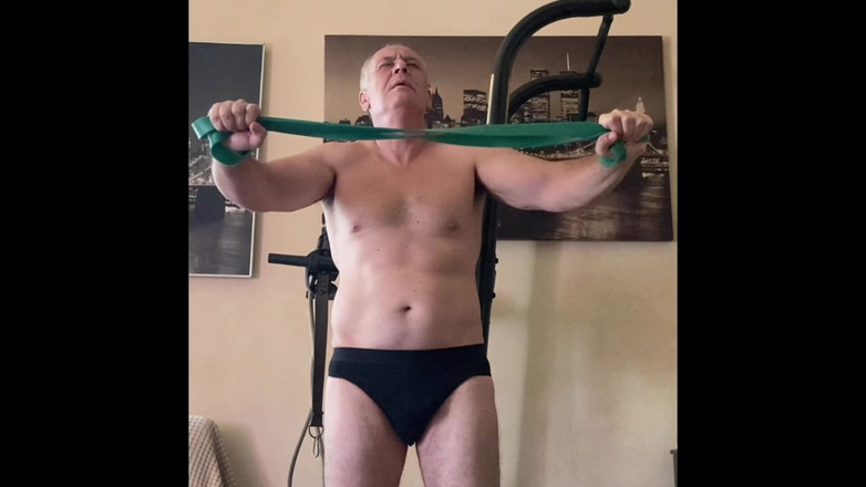 Alex Art: Manlig onani i solo och gym