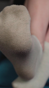 Latexgöttin Und Schmutzige Socken Für Ihren Fußsklaven