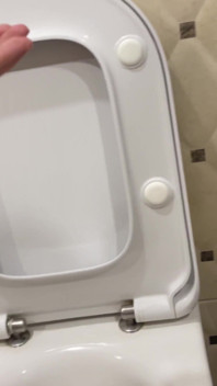 Kompilasi cewek ini lagi kencing pagi-pagi di toilet! Memek berbulu yang belum dicukur! Wanita sange ini dientot habis-habisan - pov
