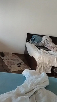 素人人妻裸体做家务。