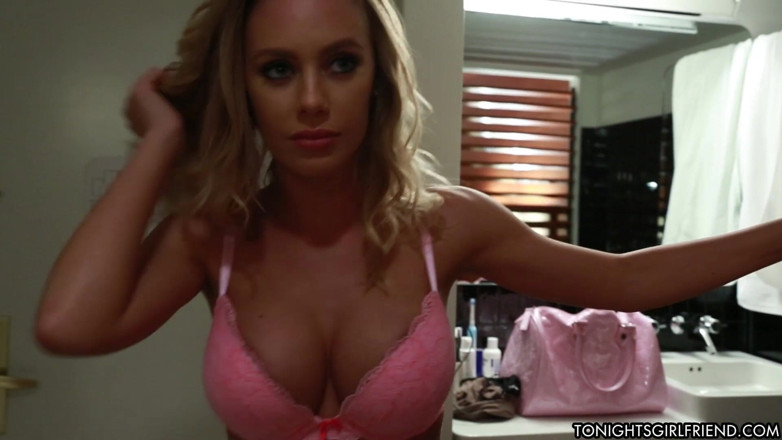 Tonight's Girlfriend: Nicole Aniston