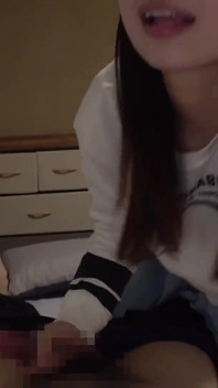 ¡Ángeles lindos ángeles 4 chicas abrumadoramente lindas filmadas en primer plano, mamada y sexo!