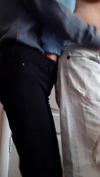 Eu și iubita mea ne ascundem tuturor că suntem lesbiene