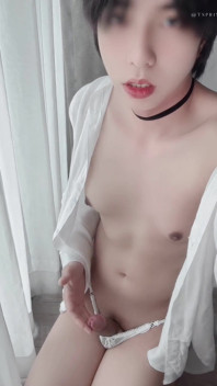 Asiática Femboy ejaculação comendo