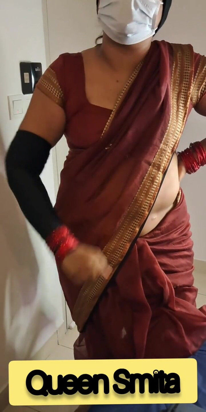 Goddess Silk Smita: Амма не хоче розлучатися з пасинком
