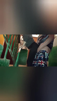 Seks na korytarzu z sąsiadem