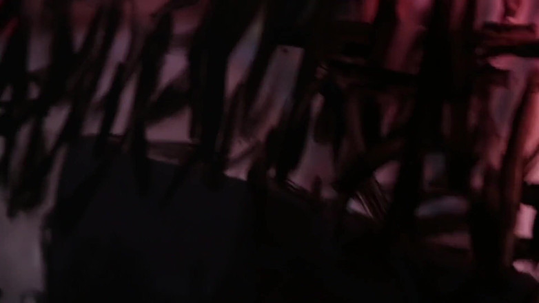 Quente club: Under my skin
