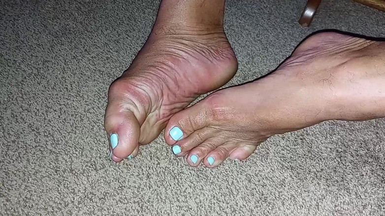 Midsouth Foot Fetish: Mostrando minha pedi fofa