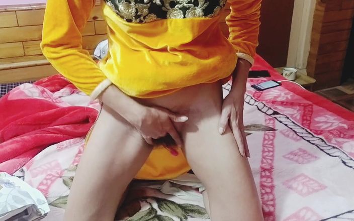 Bolly Karma: Cặp mông nóng bỏng của máy bay bà già hư...