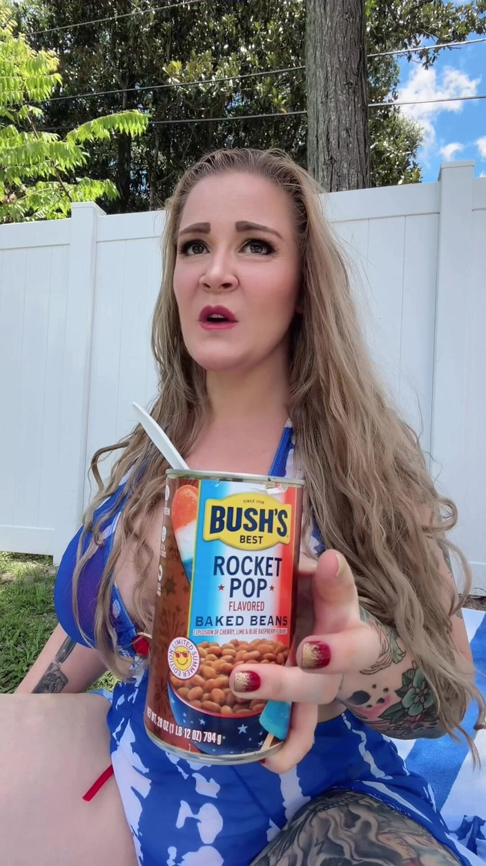 Miss Whitney Morgan: Červená, bílá a plná lítosti foodie