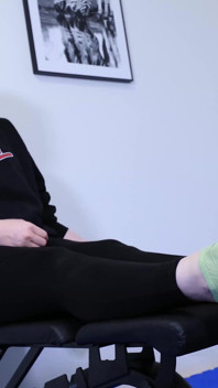 I grandi piedi puzzolenti e le calze adorazione in palestra