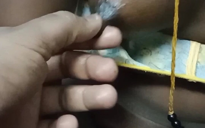 RenuRaj: Puting berminyak suri rumah desi Tamil menjerit dalam BDSM - pantat...