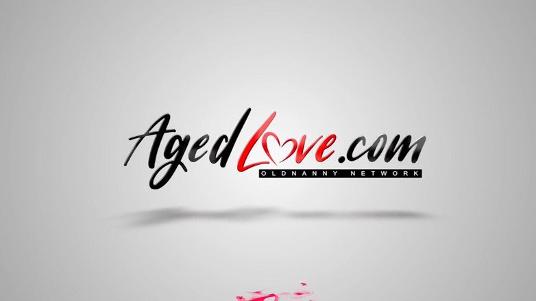 Old Nanny: AgedLove - Lelaki Handy dapat tangannya pada buah dada matang yang...