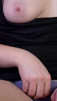 “他让我射得比以往更难！ - 出轨妻子戴绿帽子撸管指挥 - clara dee joi