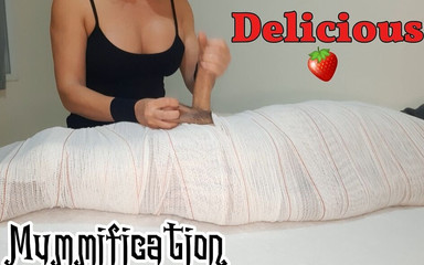 crazydesire: Bölüm 1 iki dakika boyunca boşalma kesintisi ile mumyalanmış elle muamele.