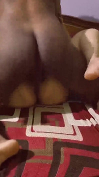 Esposa india teniendo sexo en el dormitorio