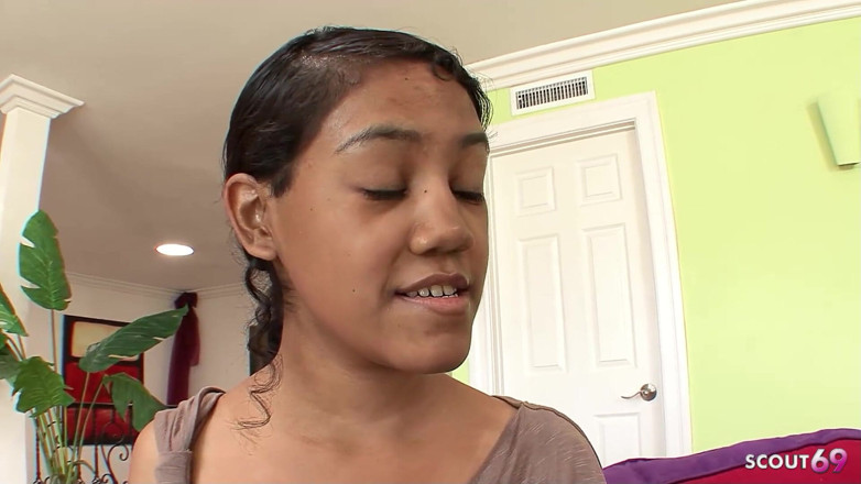 Full porn collection: La teen latina con la figa pelosa viene scopata dal...