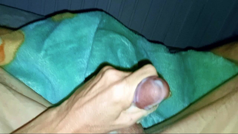 Fuzileiro: Tu pene favorito, apretando excitado, viene a sentir y correrse...