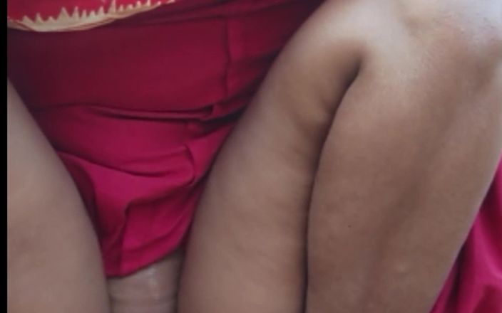 Xxxirc: Desi sexig bhabhi stor het bröst