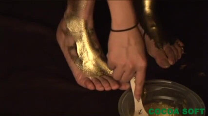 Cocoa Soft: Gold paint