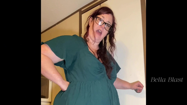 BellaBlast: Dominazione delle scoregge bbw: mangia questo schifetto, ti inutile patetico...